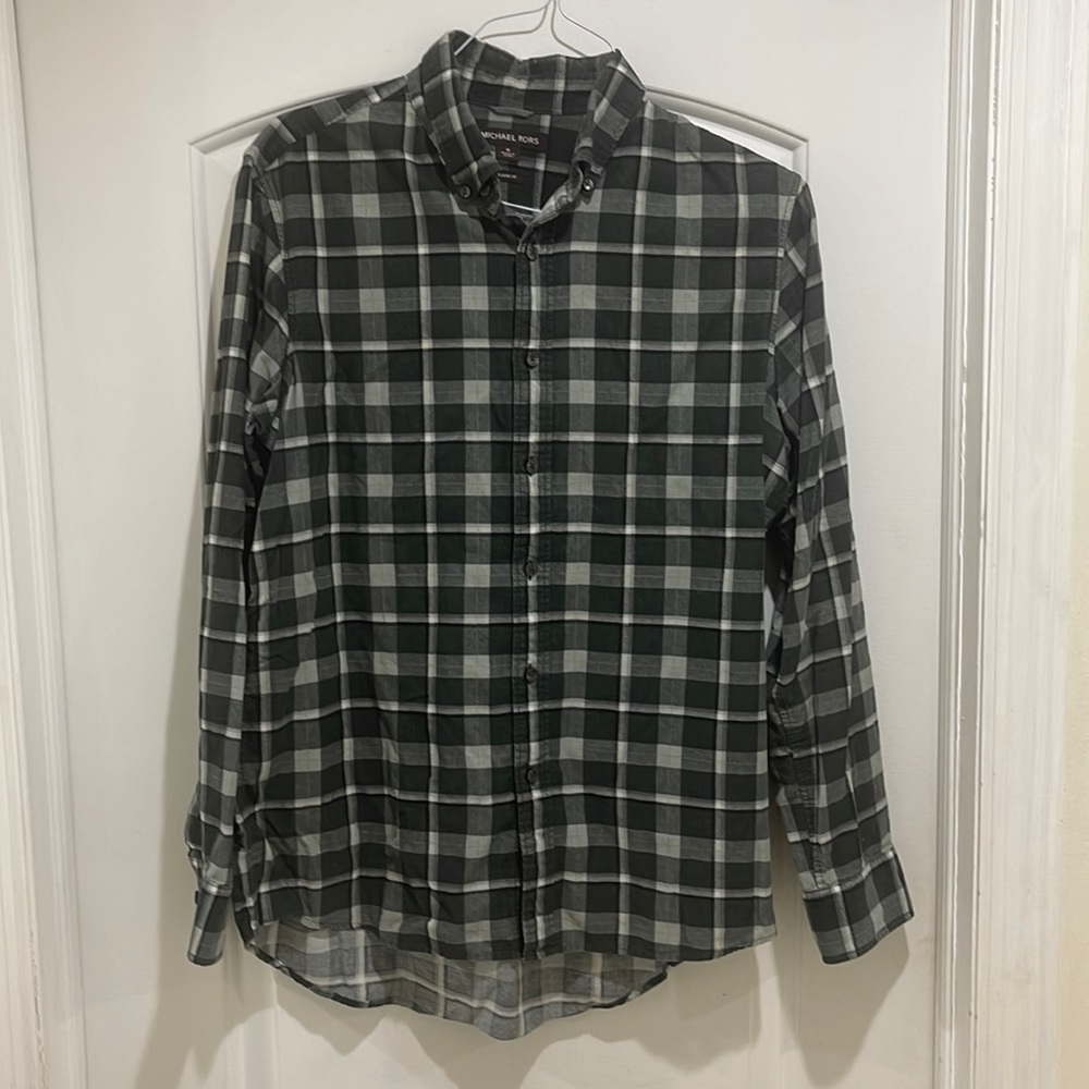 Michael Kors long sleeve button down. Classic fit